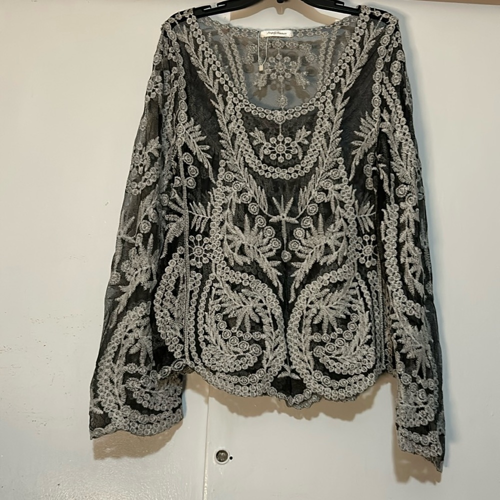 Simply Couture top size medium
